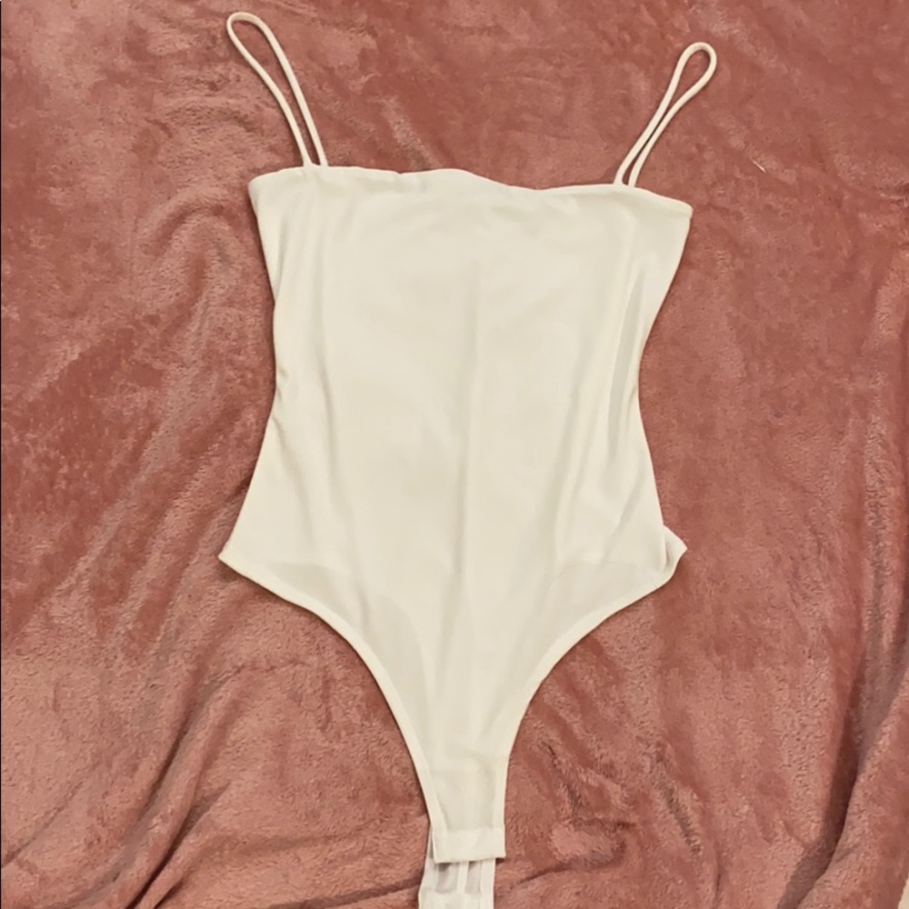 White top, Fashion Nova